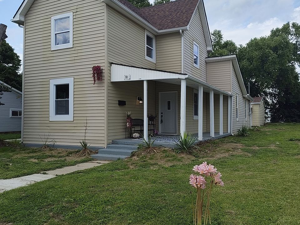 1st image of 302 E 6th St