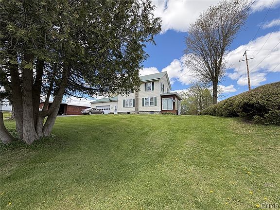 3rd image of 289 Babcock Hill Rd