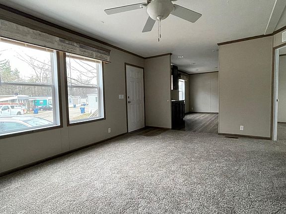 5th image of 2687 Timmins St SW