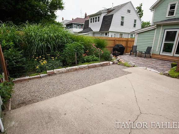 3rd image of 230 Page St NE