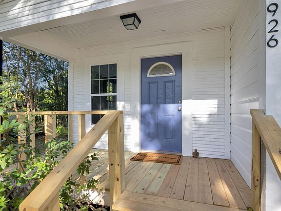 4th image of 926 Randall St