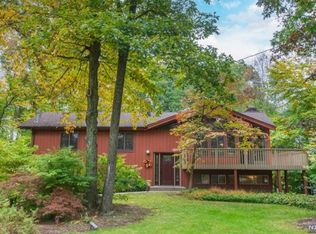 108 Gould Rd, Newfoundland, NJ 07435