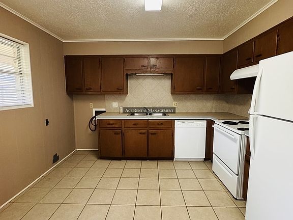 5th image of 522 N 15th St #81001008
