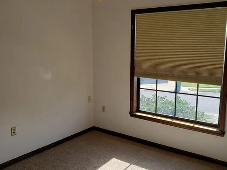 2575 Palm Lake Dr — Photo 28