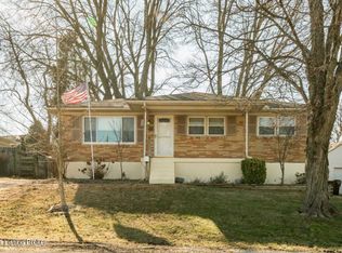 6306 Green Manor Dr, Louisville, KY 40228