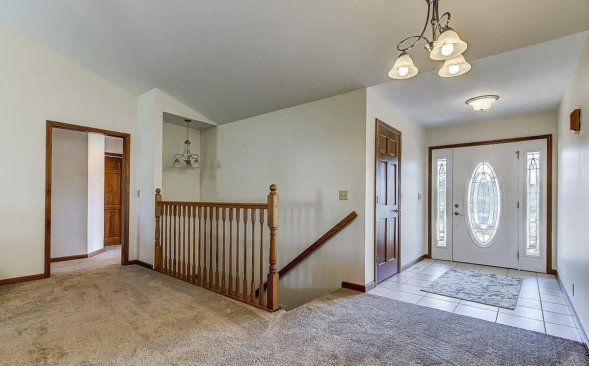 Building Photo - 6715 Phlox Dr