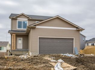 2616 River Ridge Rd, Des Moines, IA 50320