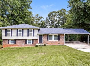 2654 Luke Dr, Ellenwood, GA 30294