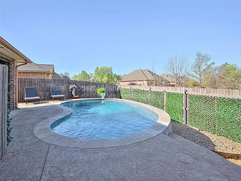 12109 Crystal Gardens Pl — Photo 6