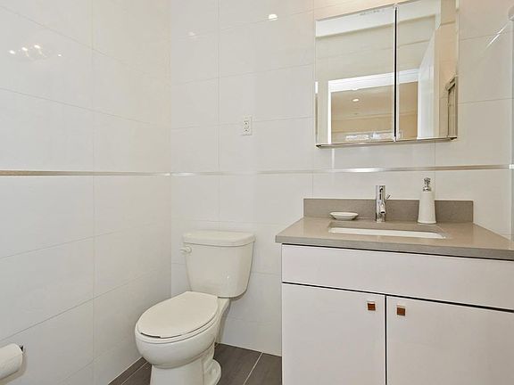 5th image of 3601 28th Ave Unit 3A