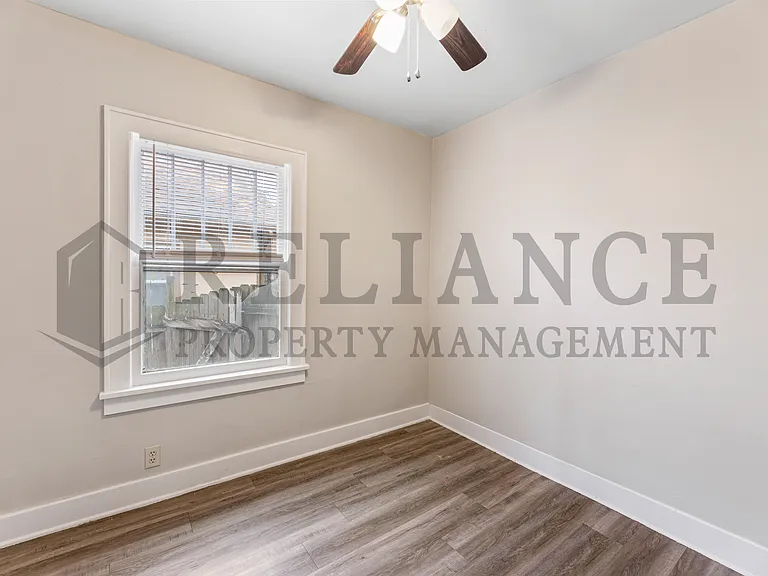 2719 W Douglas Ave — Photo 18