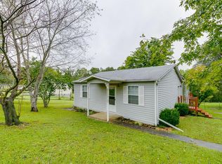 1111 Maplewood Rd, Ashland City, TN 37015