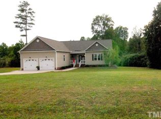 416 Moonlight Dr, Fuquay Varina, NC 27526