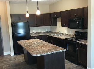8450 Cody Dr #211, Lincoln, NE 68512