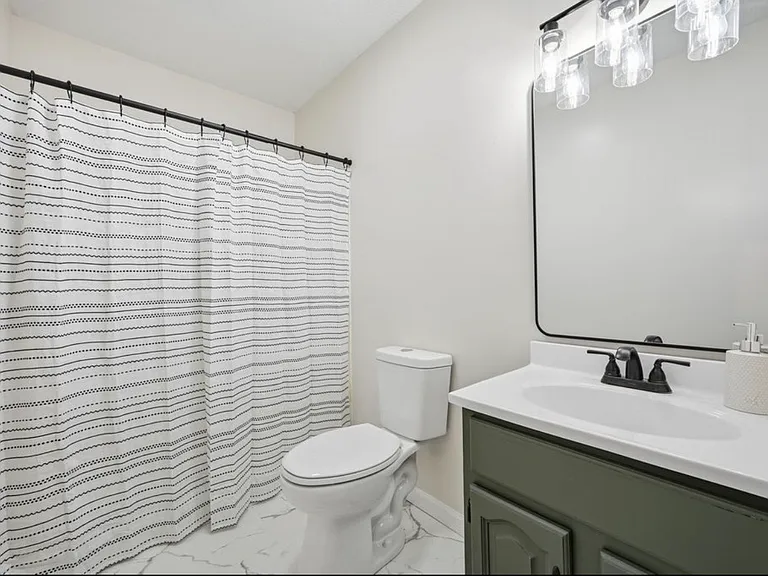 1512 E Dartmouth Ave — Photo 10