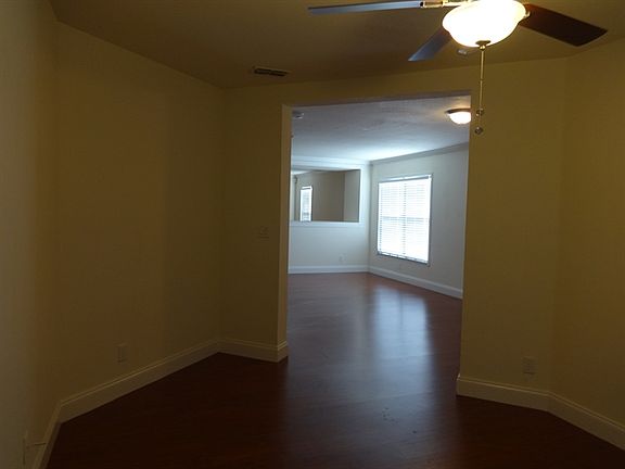 3rd image of 2098 SW Grant Ave