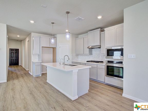 5th image of 2075 Chelsea Grv