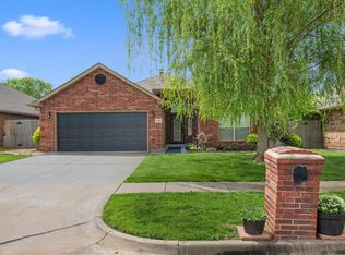 1916 NW 172nd St, Edmond, OK 73012