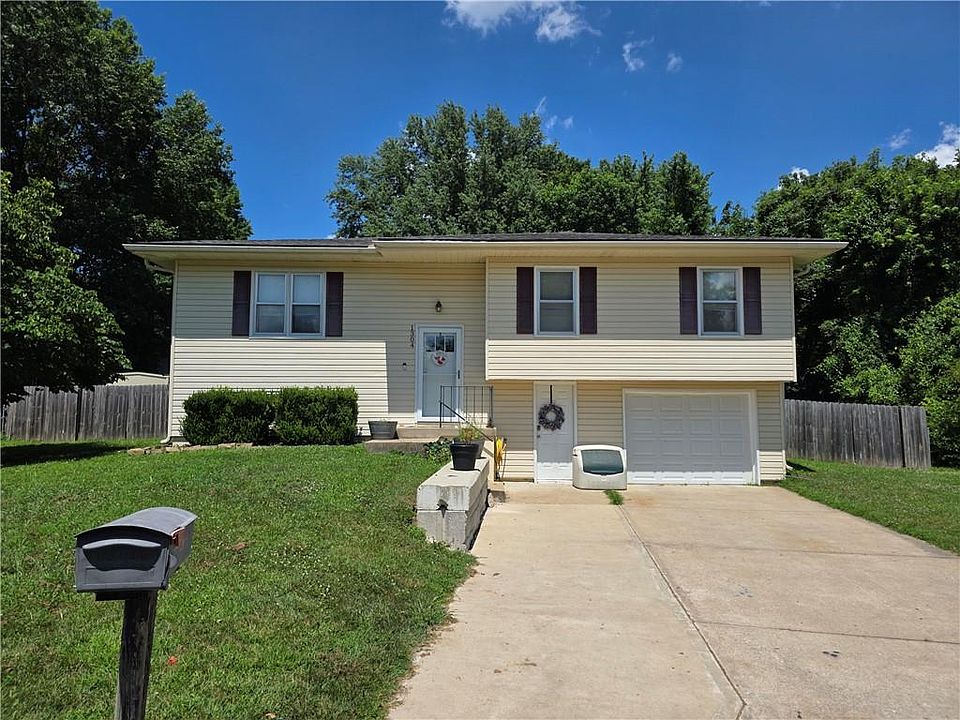 1st image of 1304 SE 20th St