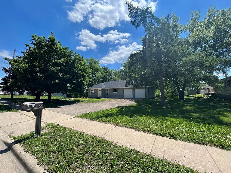 4301 Pleasant St SE — Photo 1