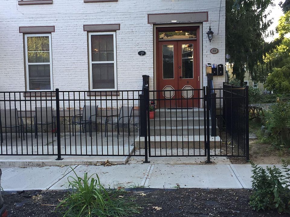 1st image of 69 Lawrence St #2
