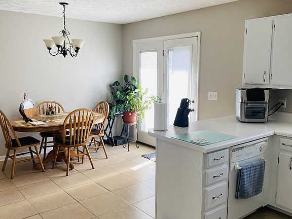 5th image of 2913 Wellington Pl