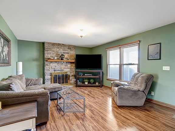 5th image of 132 Bordeaux Ct