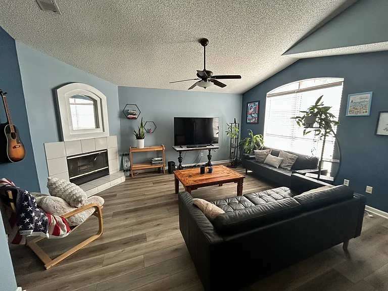1121 Hibiscus St — Photo 6