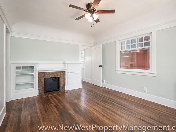 4th image of 2415 Market St