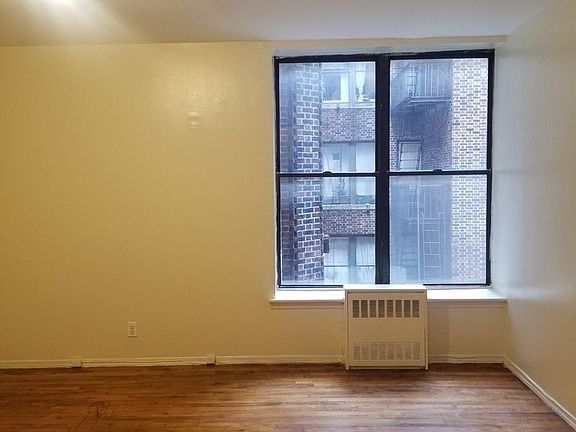 3rd image of 284 Eastern Pkwy #3H
