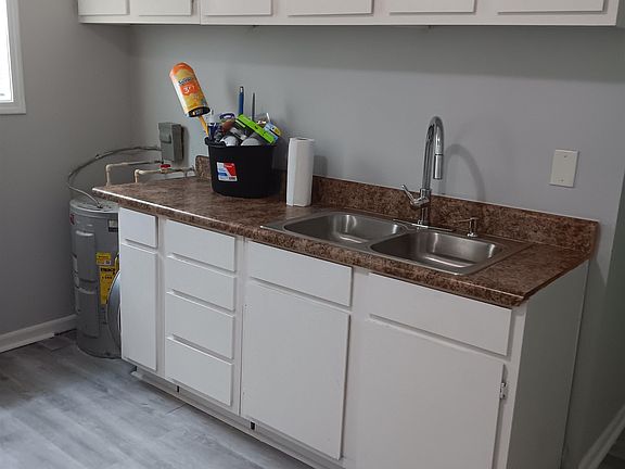 3rd image of 1493 Gaither St #1-4