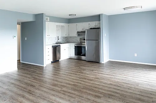 LIMITED TIME OFFER - DISCOUNTED RENTS ON STUDIO, ONE & TWO Bedroom Apartment & Townhomes!! Photo 1
