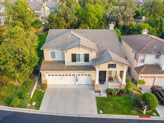 2nd image of 2800 Capella Way