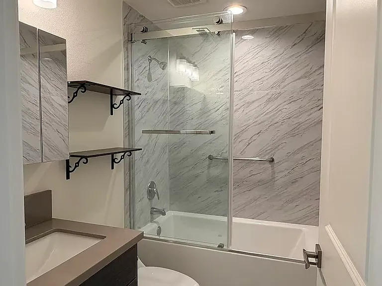 19 Chapel Ave — Photo 11