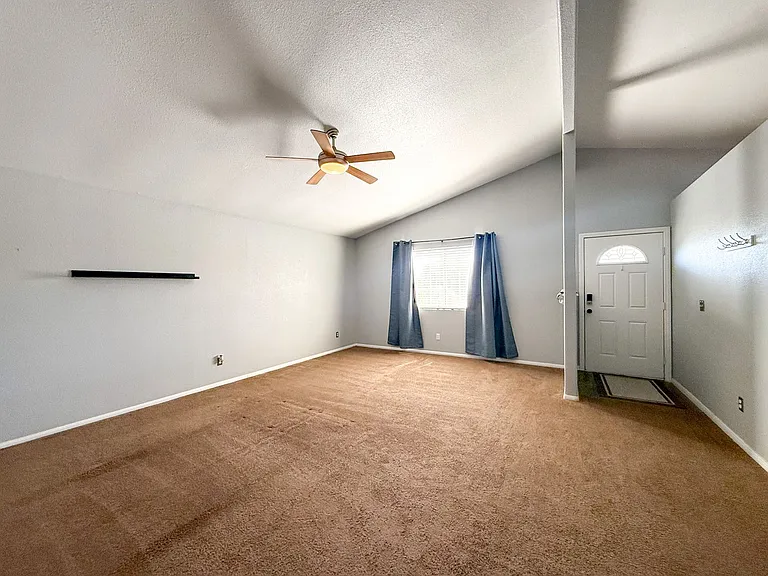6926 N Star Ave #29 — Photo 2