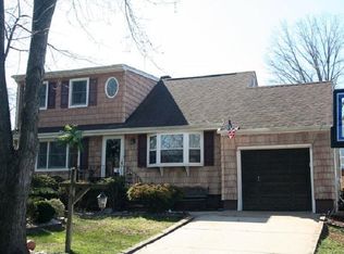 31 Colonia Pl, Colonia, NJ 07067