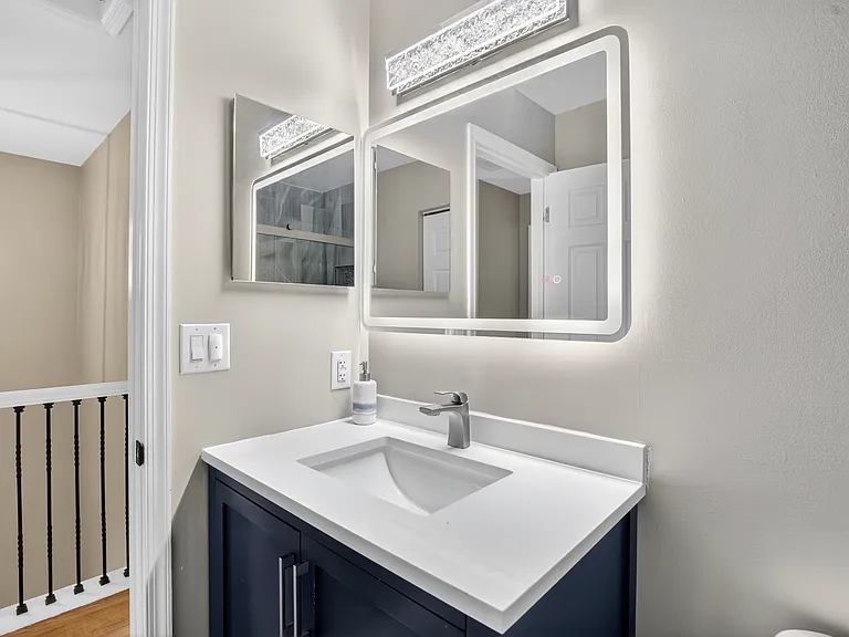 2nd Floor Bathroom