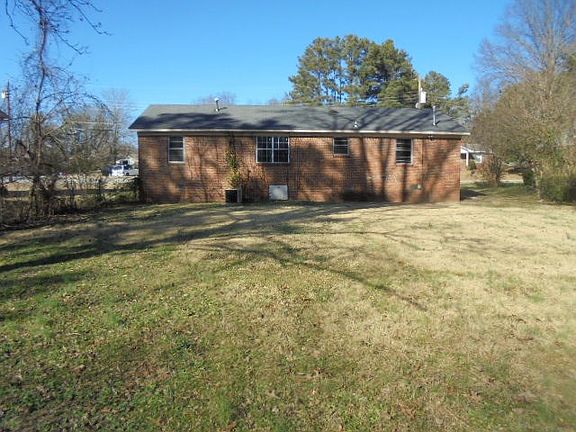 3rd image of 38 Archwood Dr