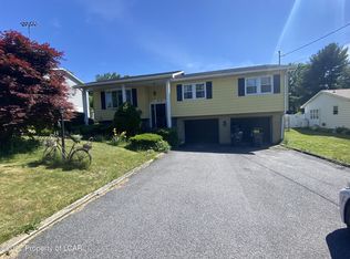 608 Yatesville Rd, Pittston, PA 18640