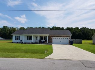 108 Woodbury Farm Dr, Jacksonville, NC 28540