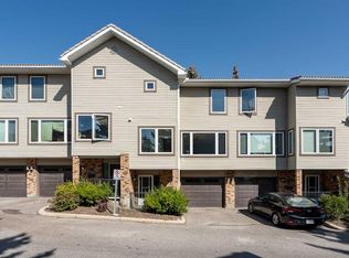 12 S Coachway Gdns SW, Calgary, AB T3H2V9