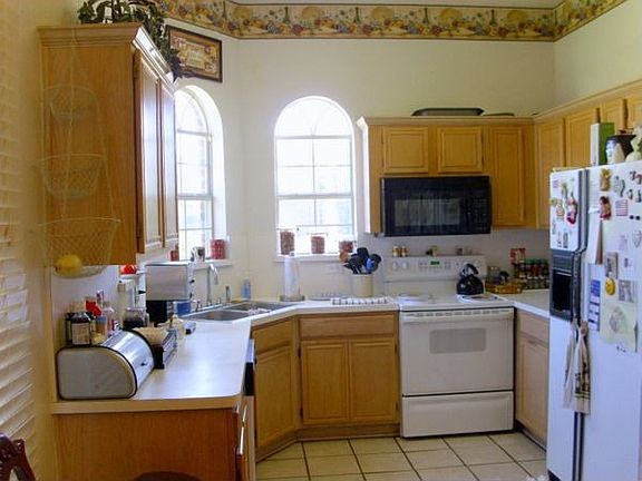 2nd image of 207 Parkway Ct
