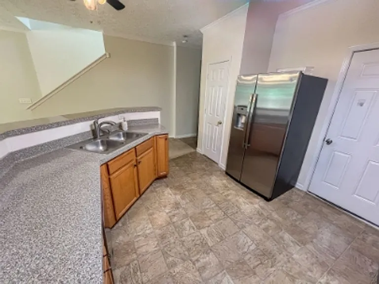 158 Ellis Dr — Photo 5