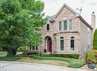 800 Deroo Loop, Highwood, IL 60040