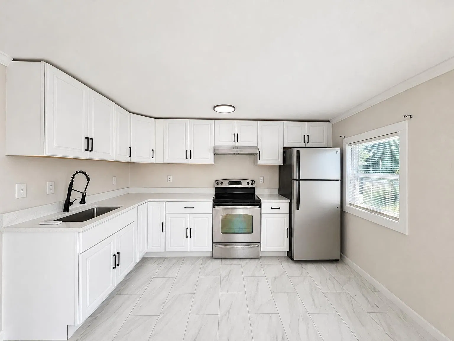 619 Plateau Ave — Photo 4