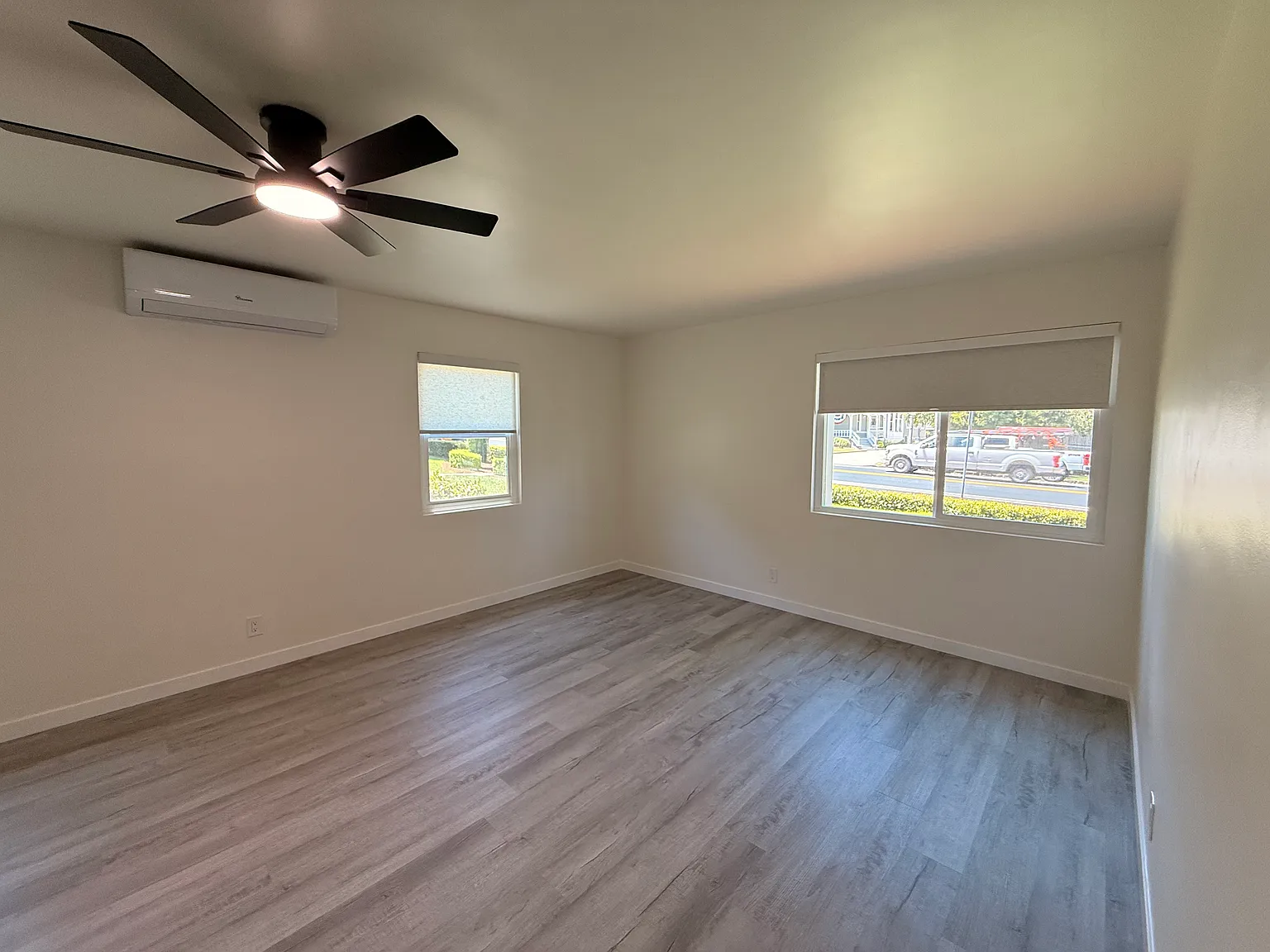 1 bed, 900 sqft, $2,150 — Photo 2