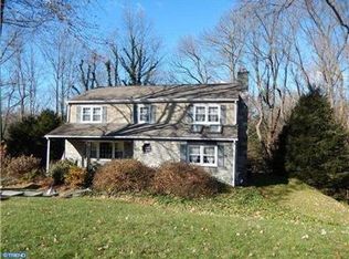 633 Paddock Rd, Havertown, PA 19083