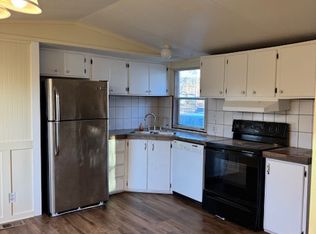 49 Country Club Trl, Riegelwood, NC 28456