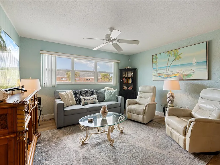 400 Base Ave E #226 — Photo 7