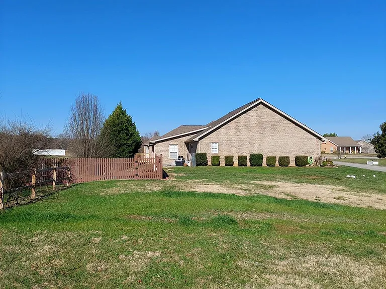 931 Mercer Dr — Photo 28